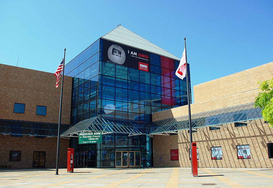 "Main entrance to w:Oregon Museum of Science and Industry."